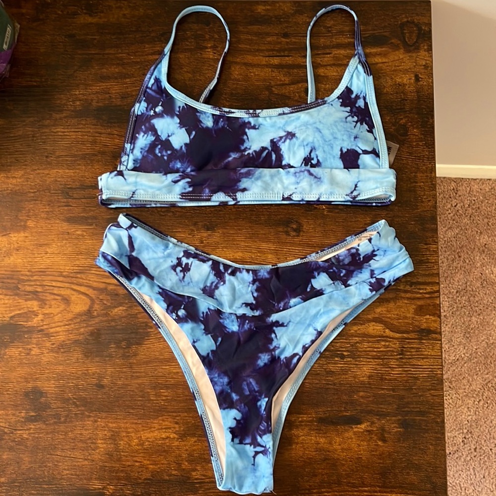 Swim suit